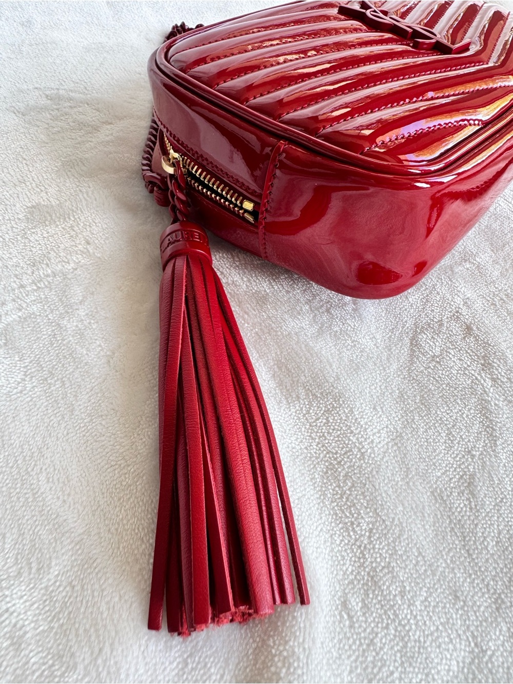 Yves Saint Laurent YSL Chevron Quilted Patent Lou Camera Bag - Picture 9 of 17